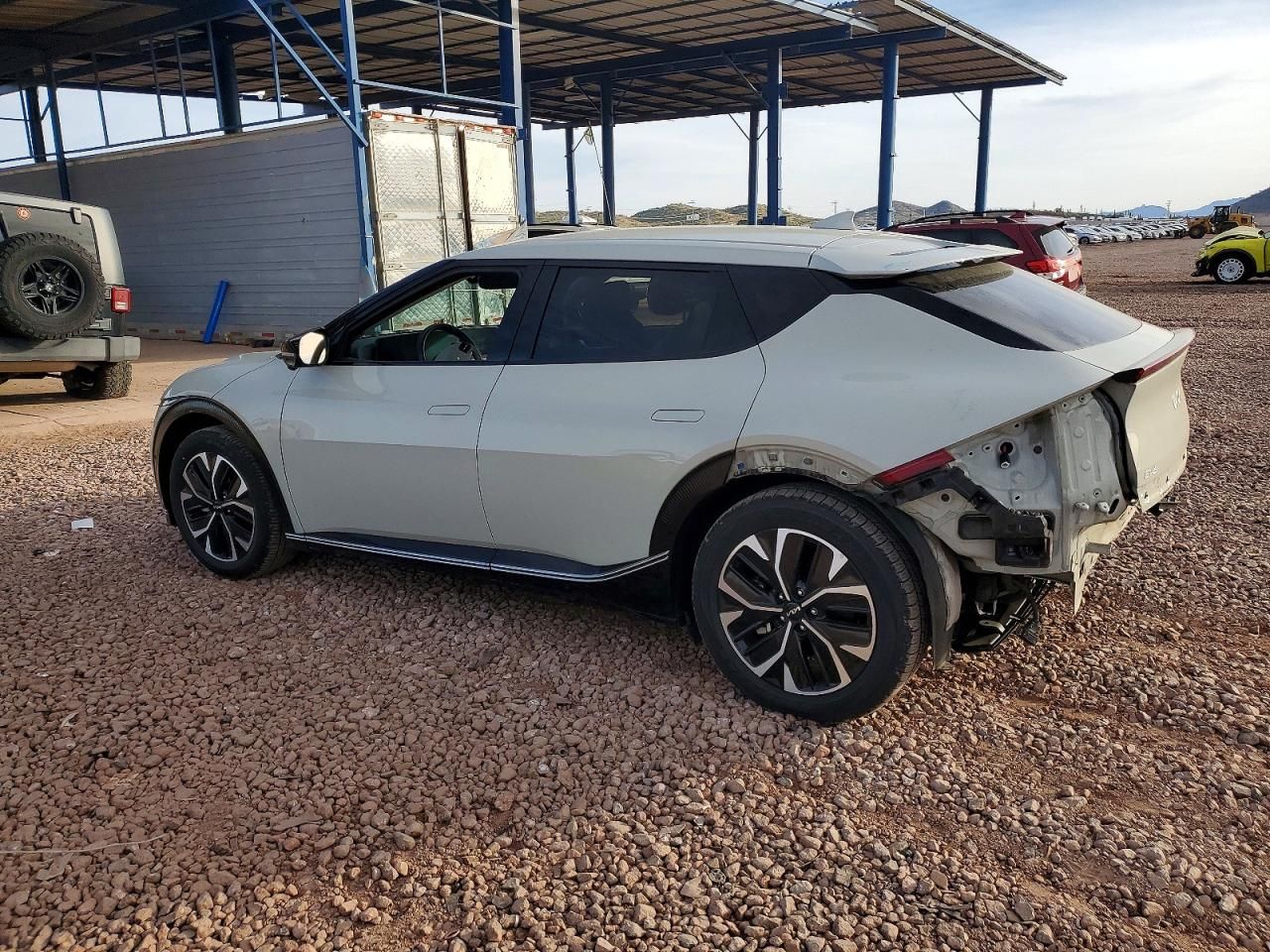 2023 KIA EV6 Light