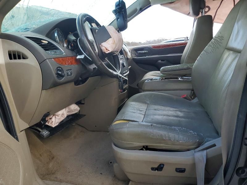 2015 Chrysler Town & Country Touring