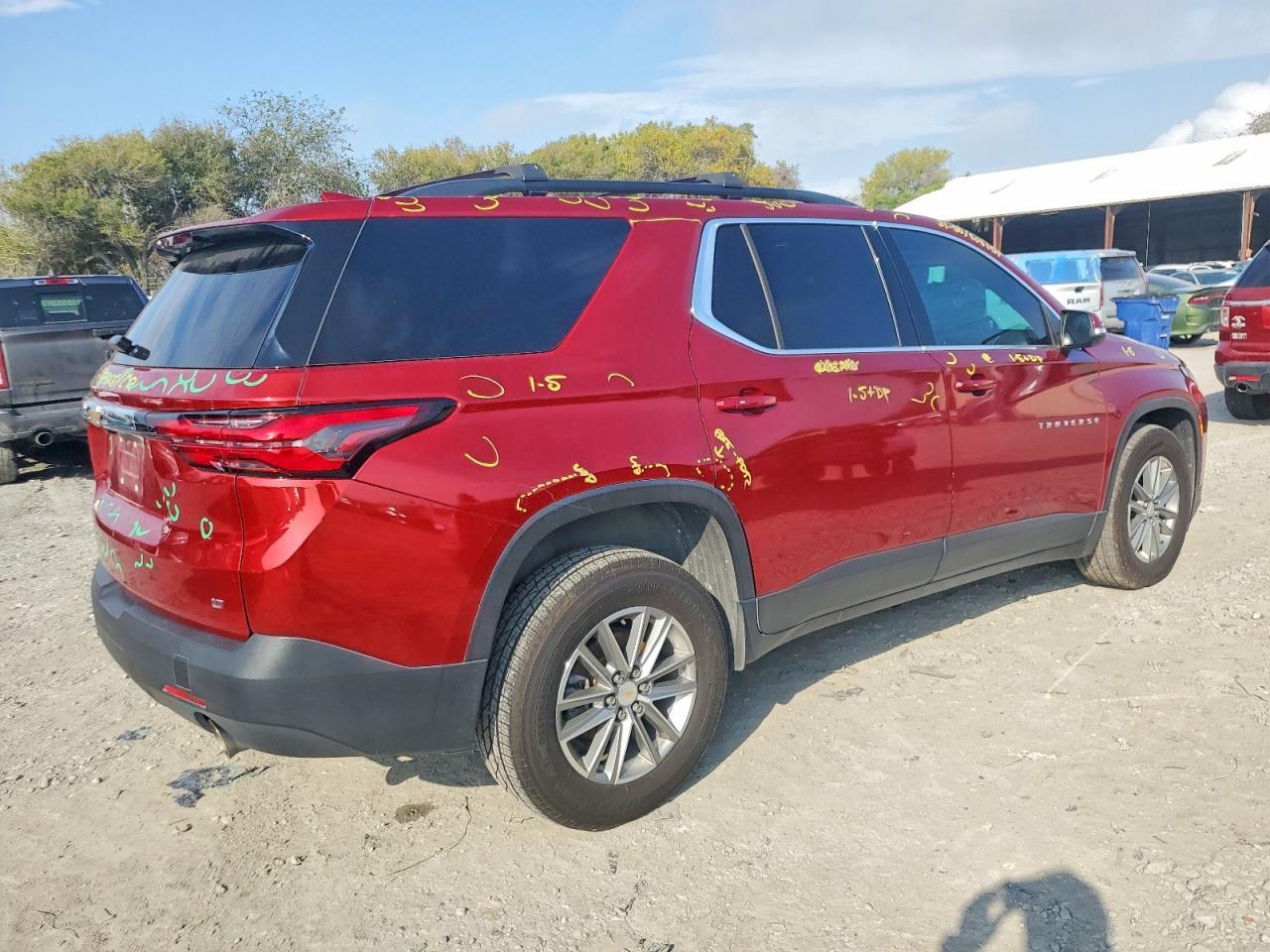 2023 Chevrolet Traverse lt