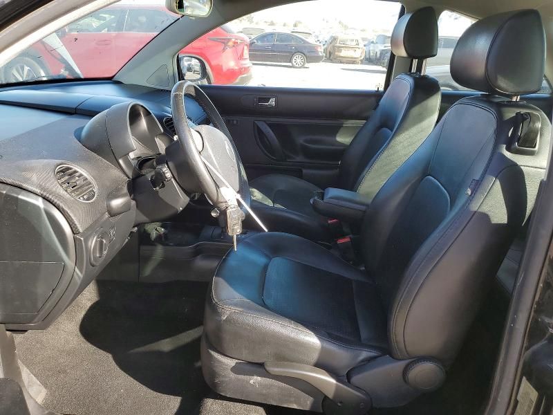 2009 Volkswagen New Beetle s