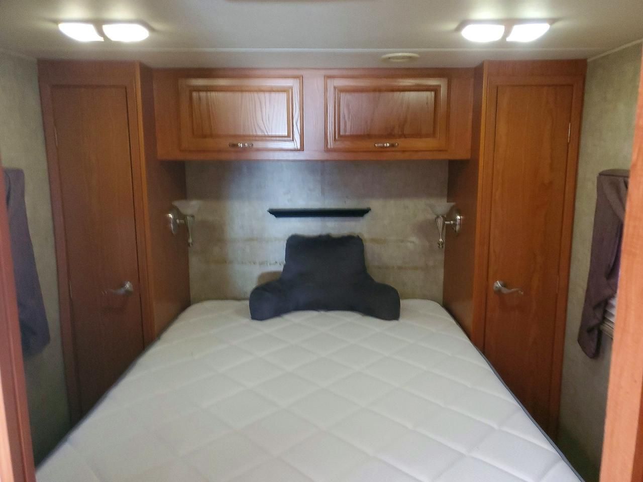 2004 Freightliner Chassis X Line Motor Home