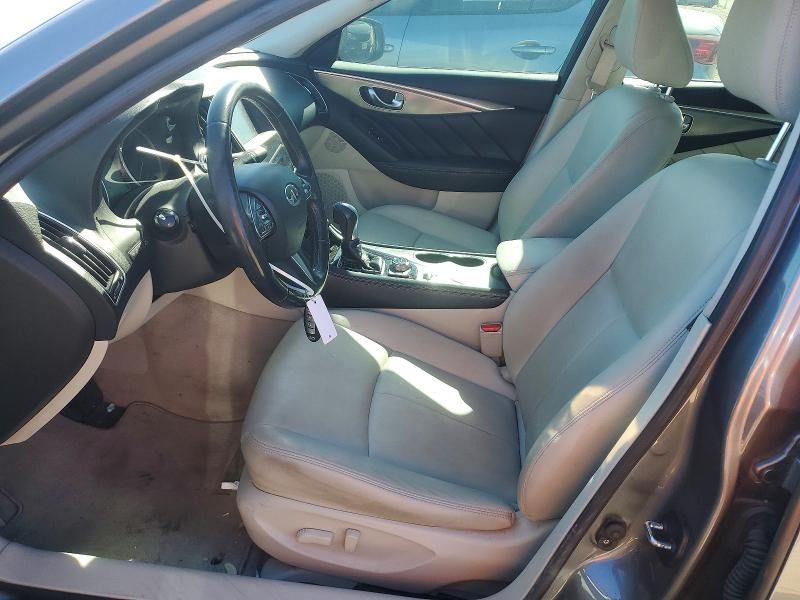 2017 Infiniti Q50 Premium