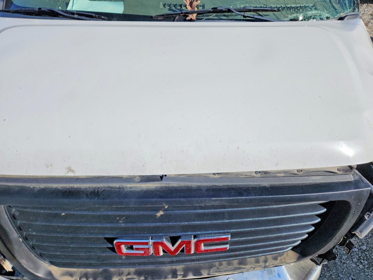 2020 GMC Savana G2500 Delivery van