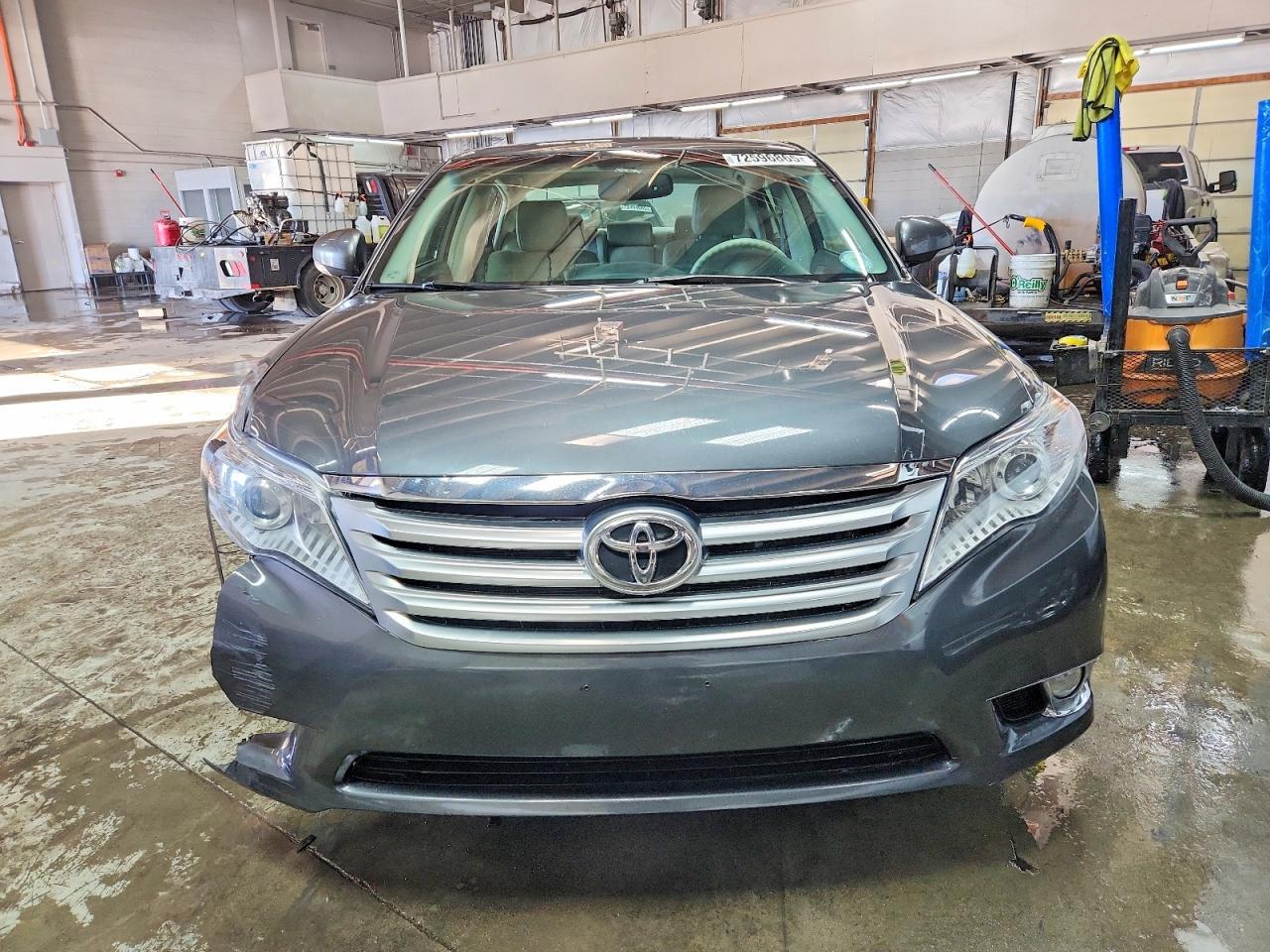 2011 Toyota Avalon Base