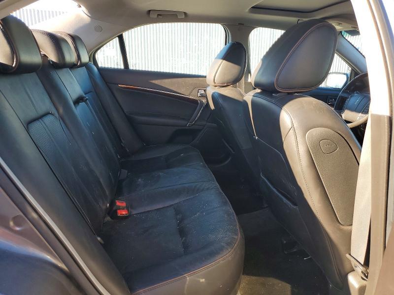 2010 Lincoln Townhouse MKZ