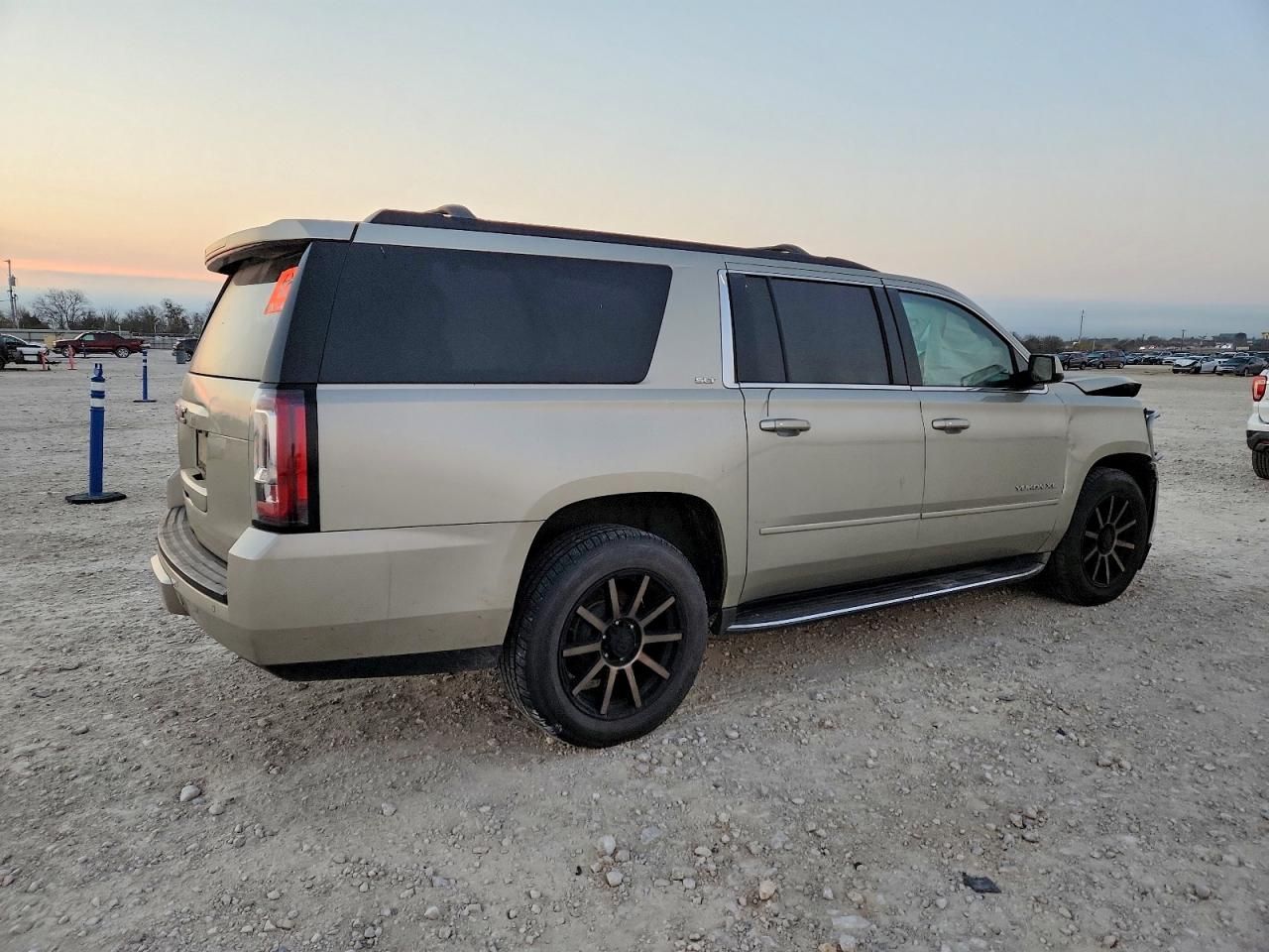 2016 GMC Yukon xl C1500 slt