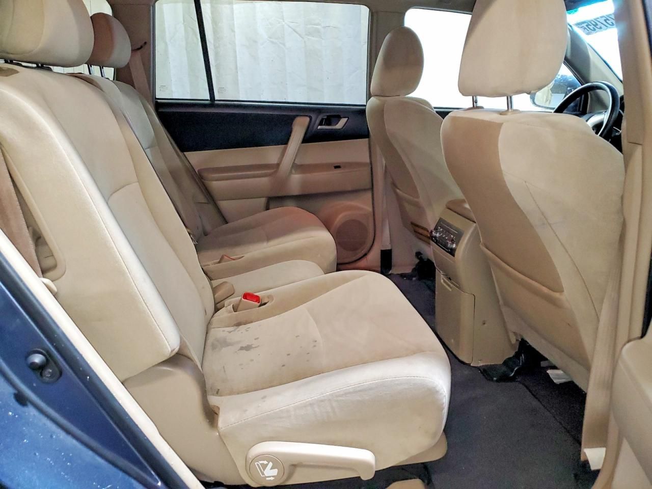 2011 Toyota Highlander Base