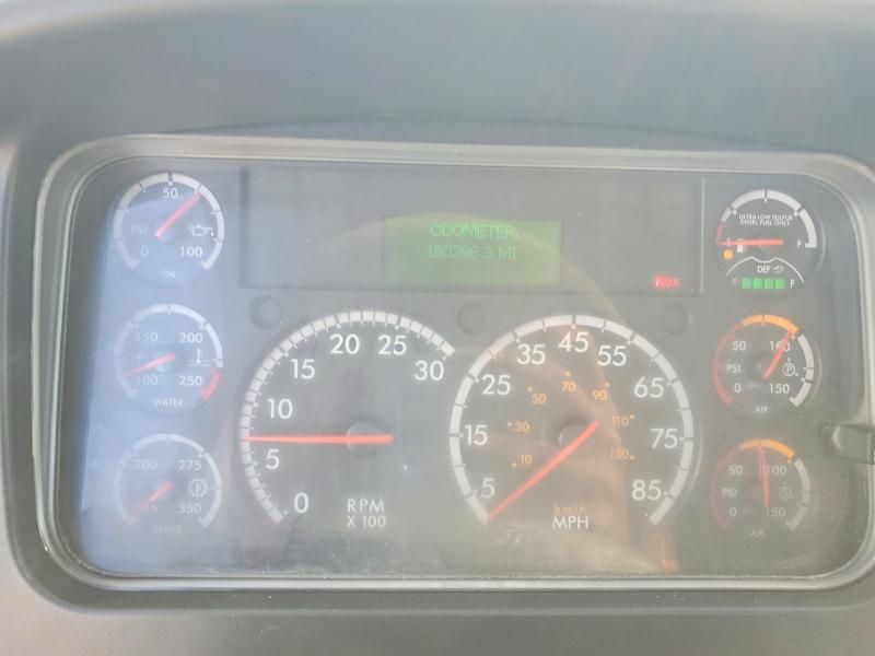 2016 Freightliner Business Class M2 Flatbed Truck