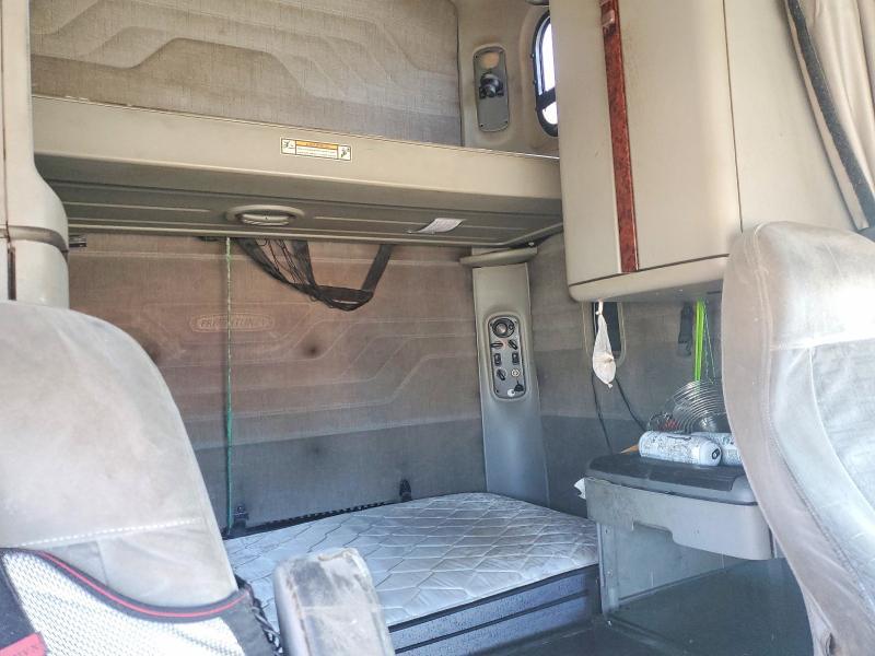 2006 Freightliner Conventional ST120