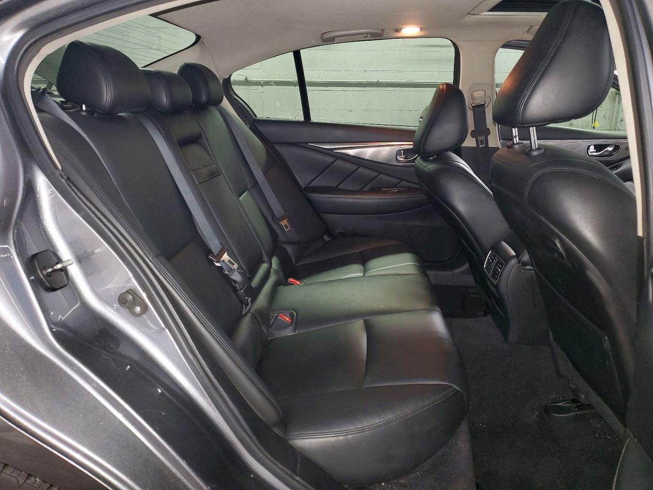 2017 Infiniti Q50 Premium