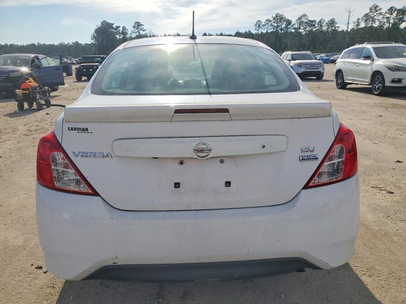 2018 Nissan Versa