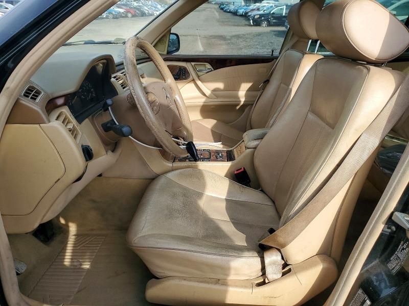 2002 Mercedes-Benz E 320