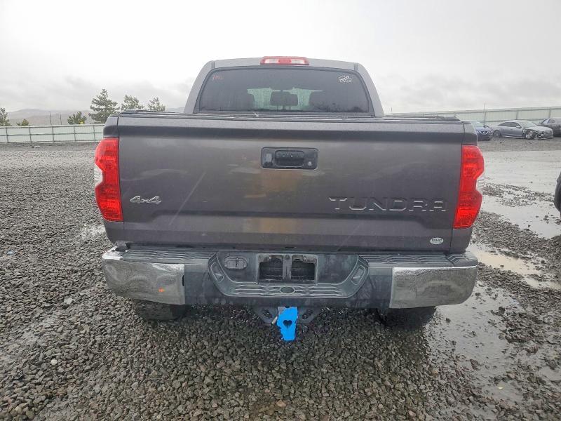 2015 Toyota Tundra Crewmax SR5