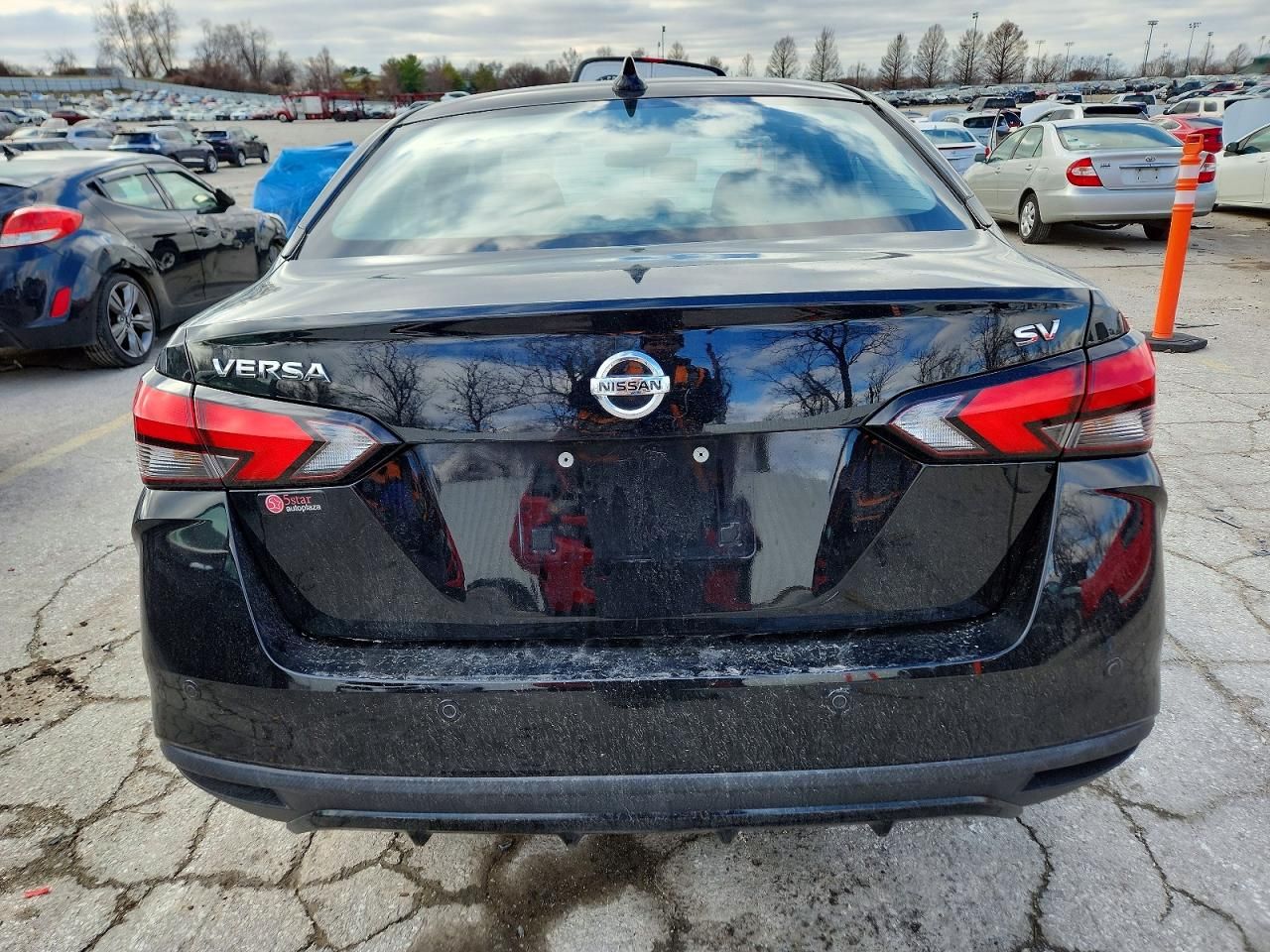 2021 Nissan Versa sv