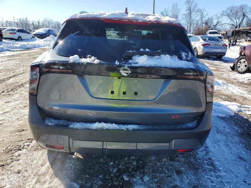 2025 Nissan Kicks sr