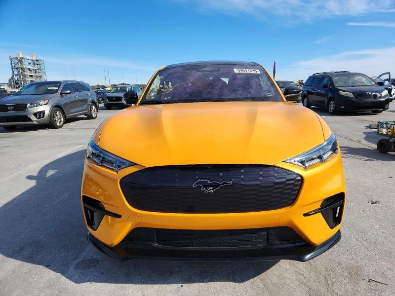 2023 Ford Mustang Mach-e gt