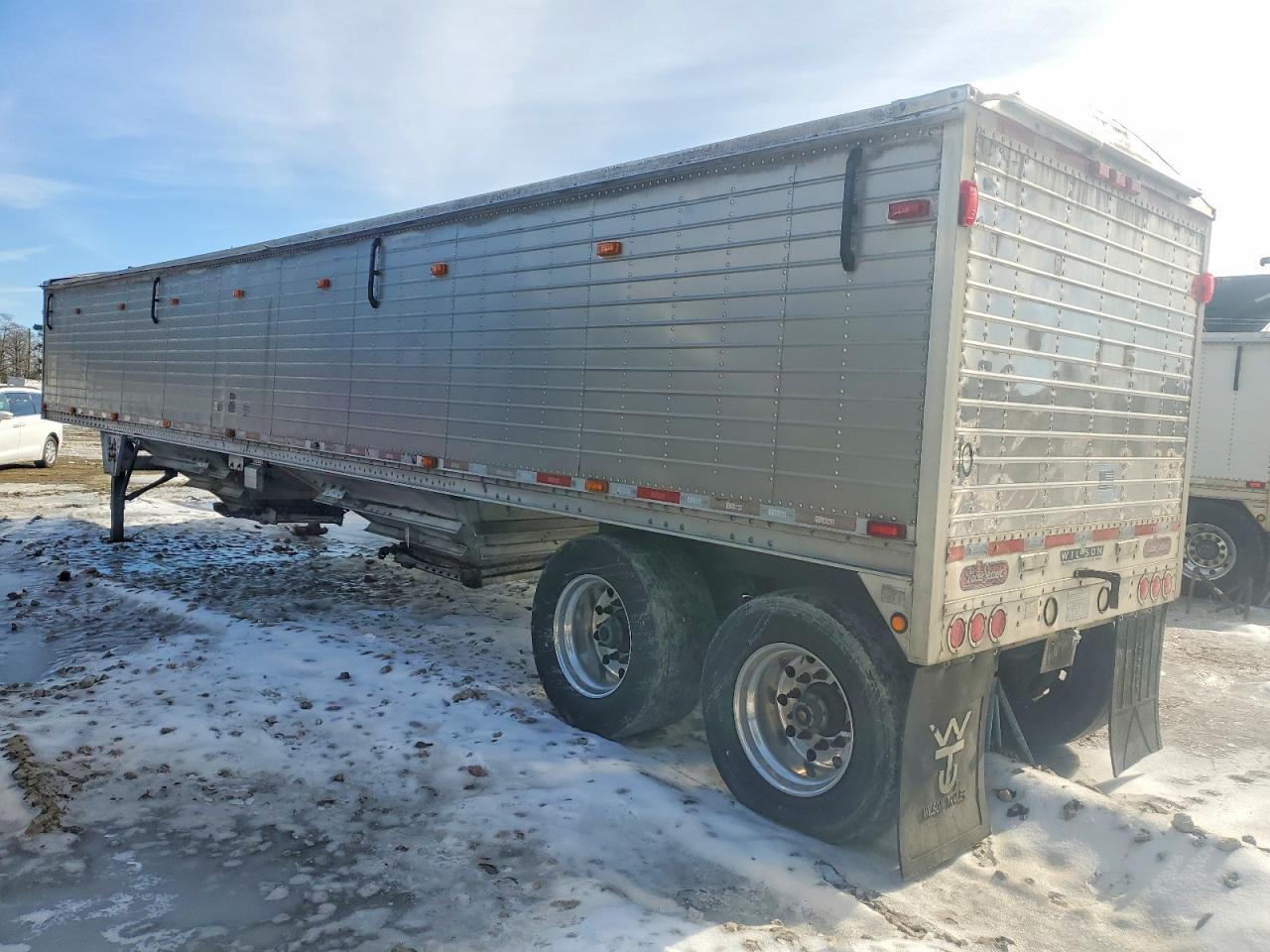 2011 Wilson Hogtrailer 2011 Wilson Grain Trailer
