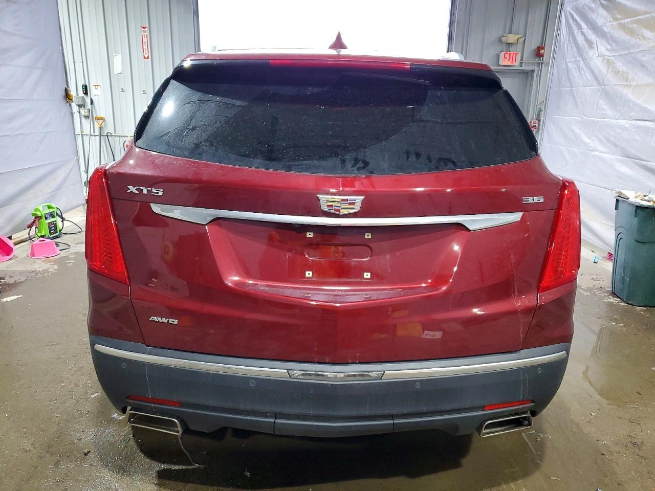 2017 Cadillac XT5 Luxury