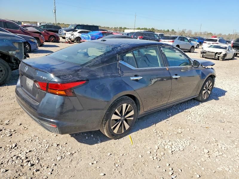 2021 Nissan Altima sv