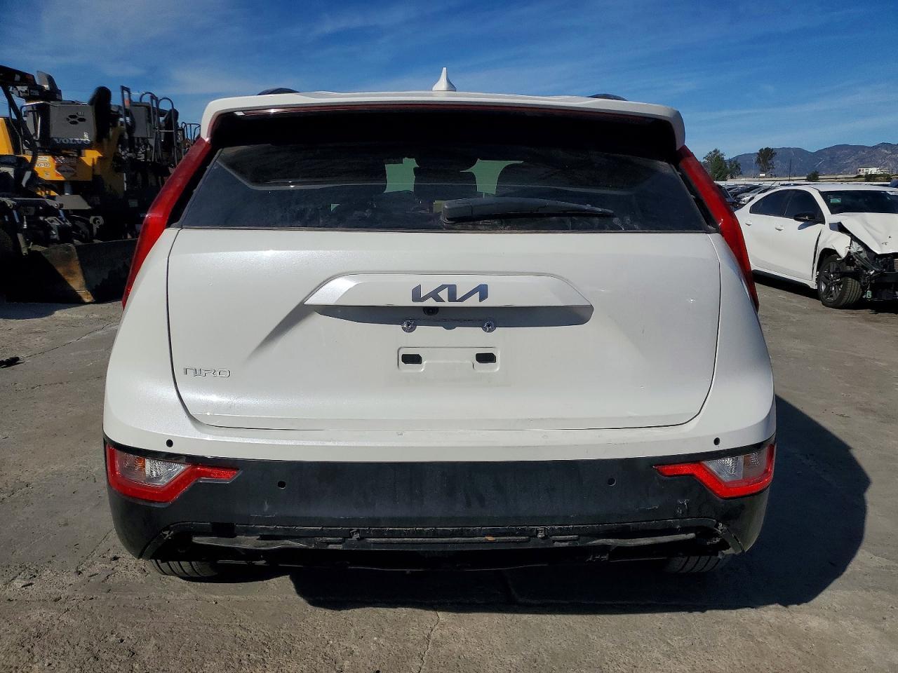 2025 KIA Niro Wind