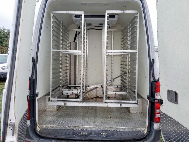 2016 Mercedes-Benz 2016 Mercedes Benz Sprinter 2500 Delivery van