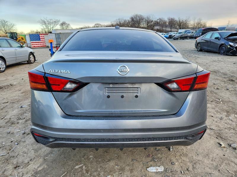2019 Niss Altima