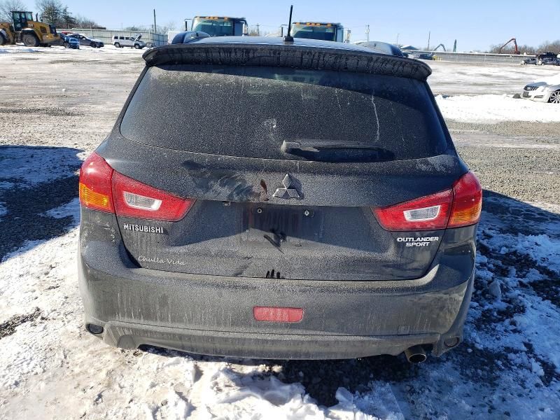 2013 Mitsubishi Outlander Sport se