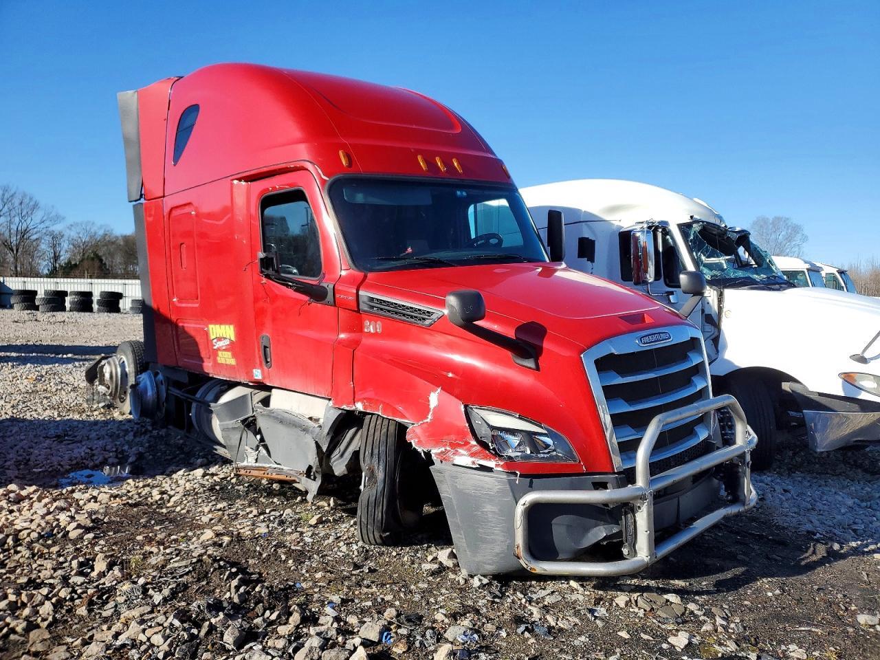 2020 Freightliner Cascadia 126