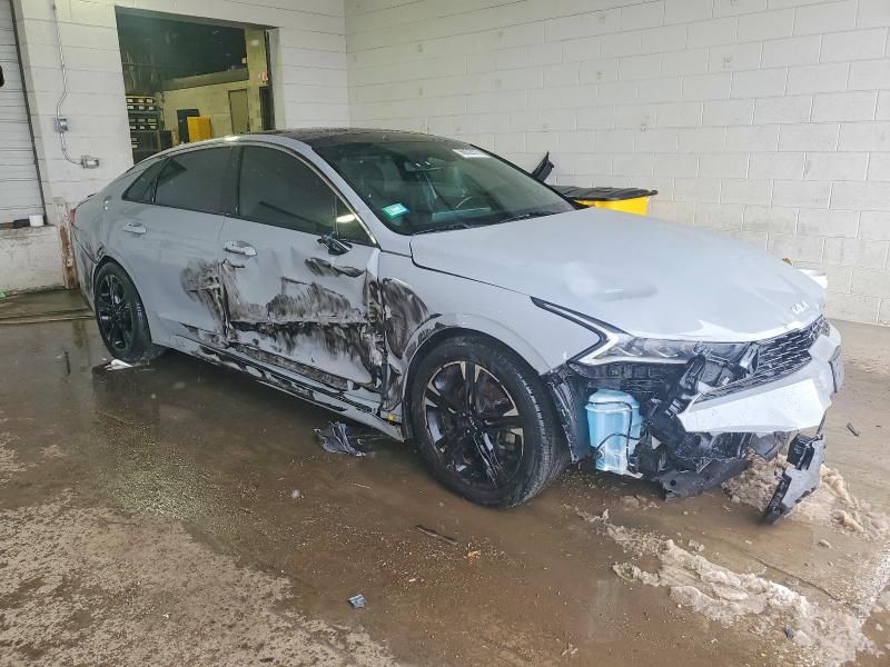 2022 KIA K5 gt Line