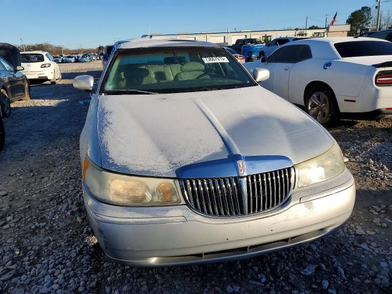 1999 Lincoln Town car Signature