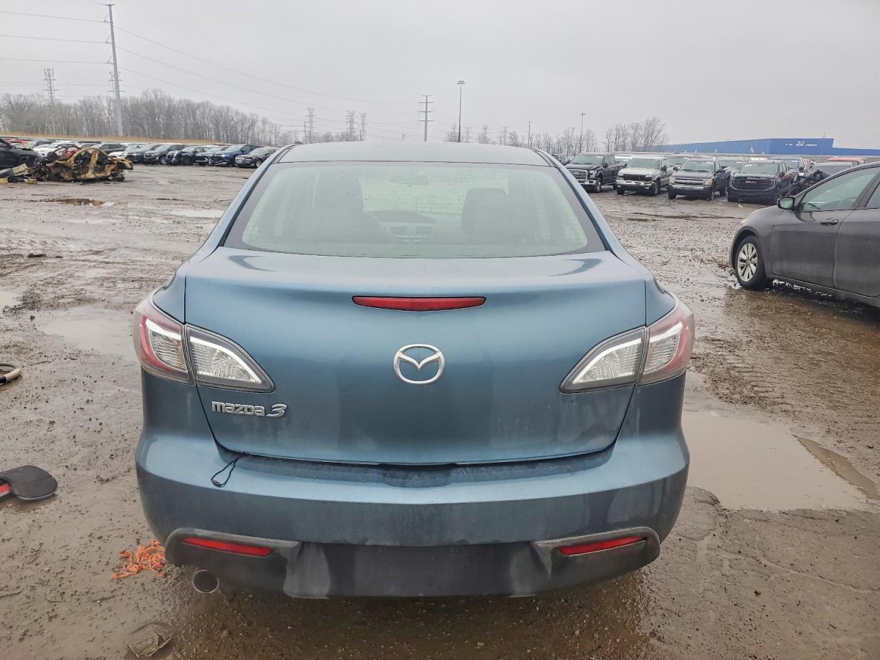 2011 Mazda 3 I