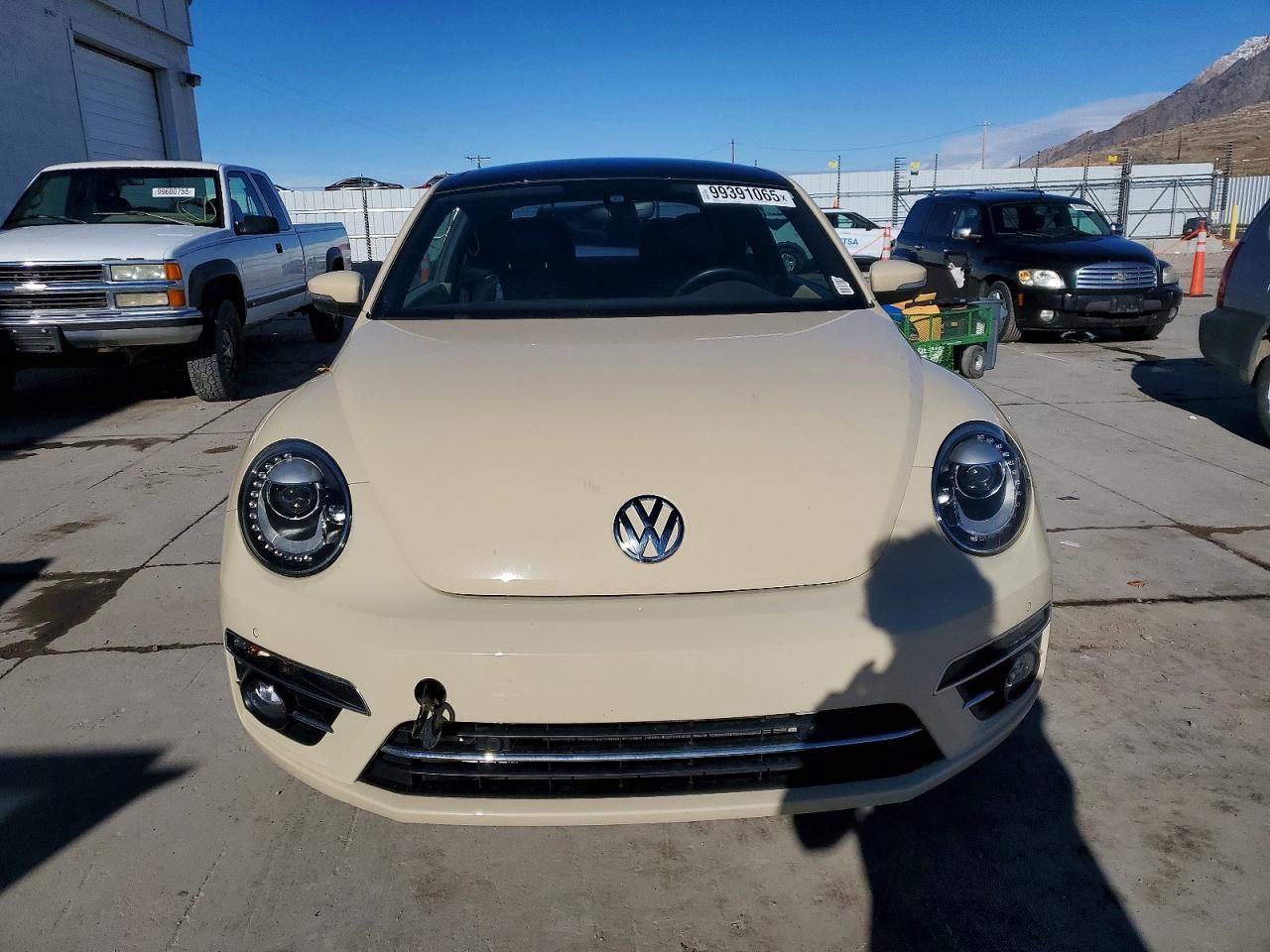 2019 Volkswagen Beetle s