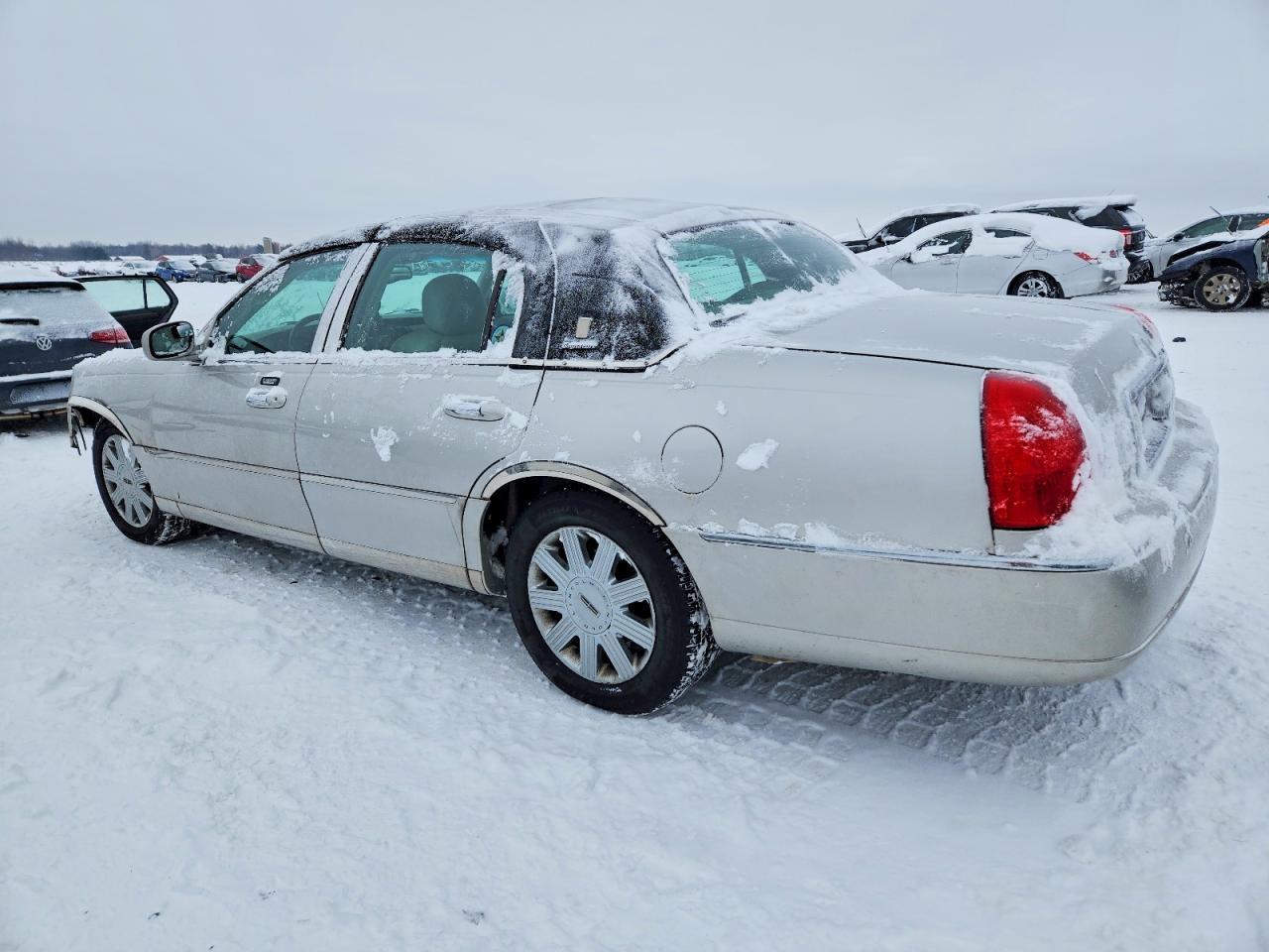 2003 Lincoln Town car Signature
