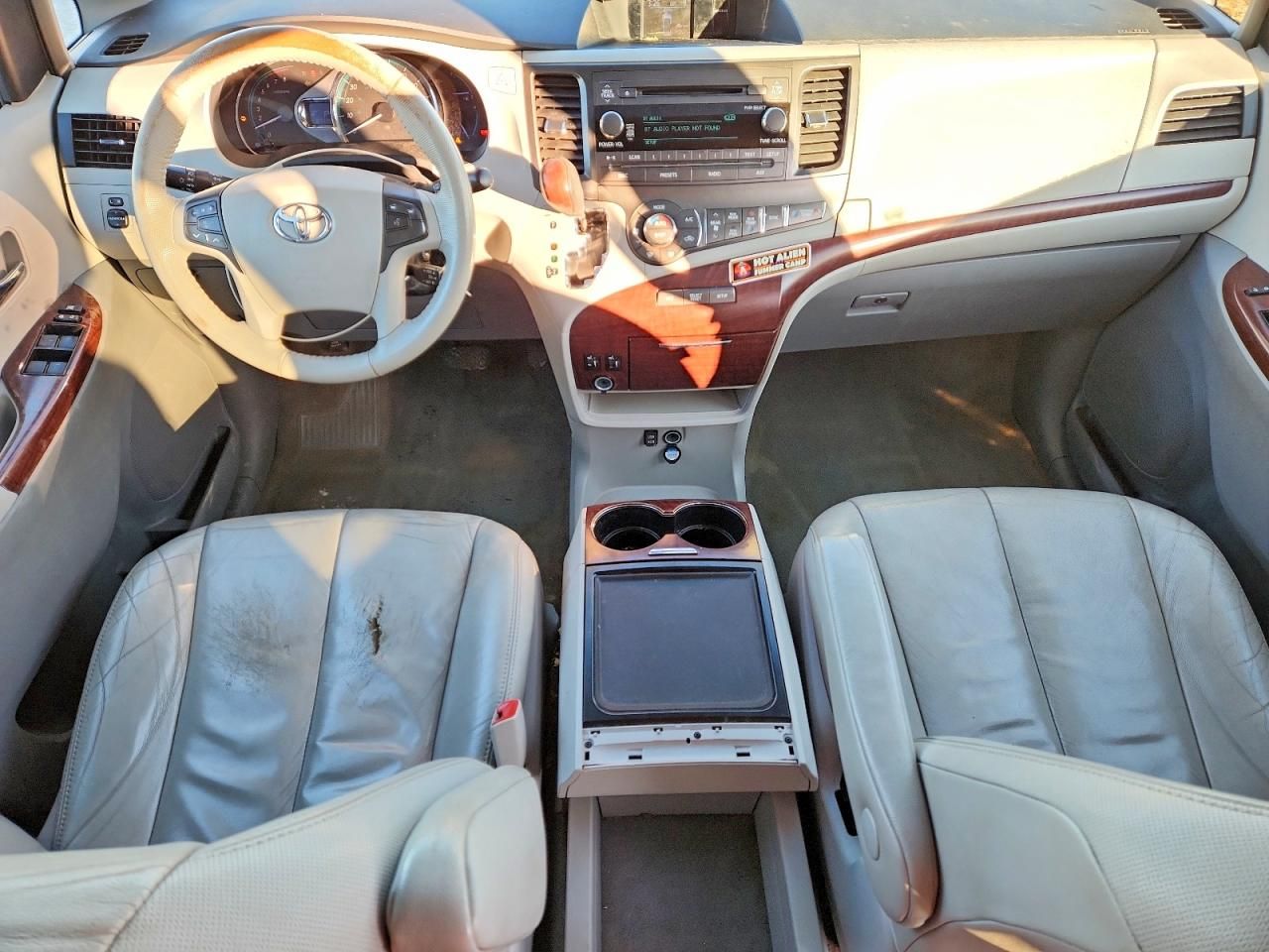 2013 Toyota Sienna xle