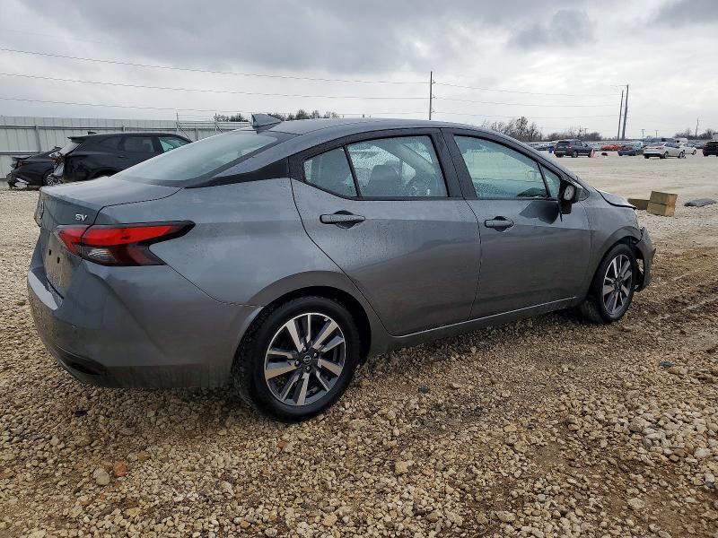 2023 Nissan Versa sv