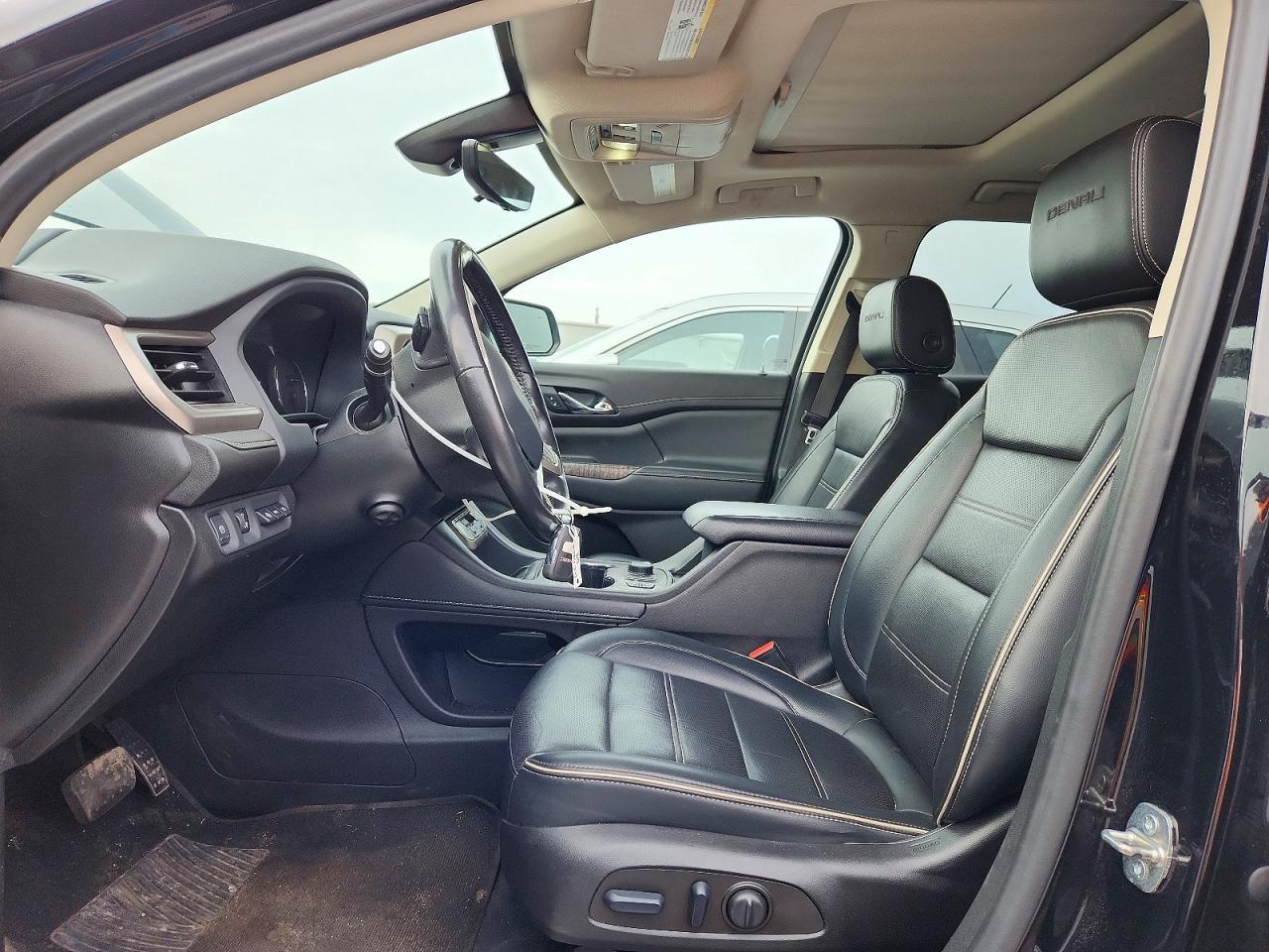 2022 GMC Acadia Denali