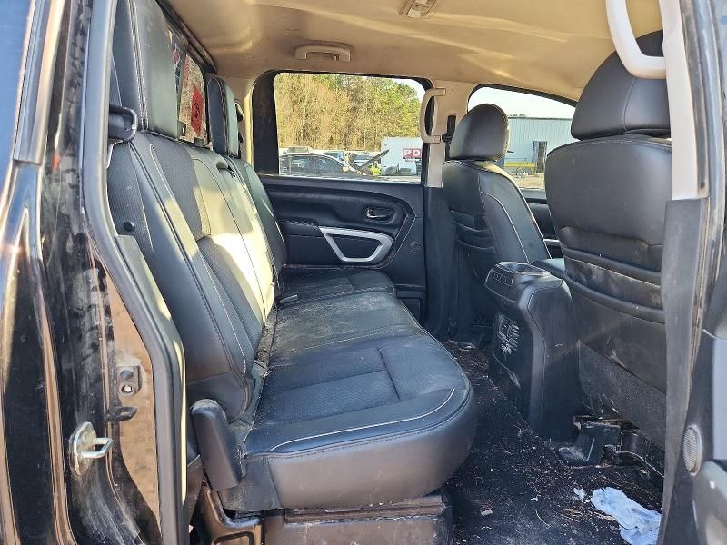 2017 Nissan Titan sv