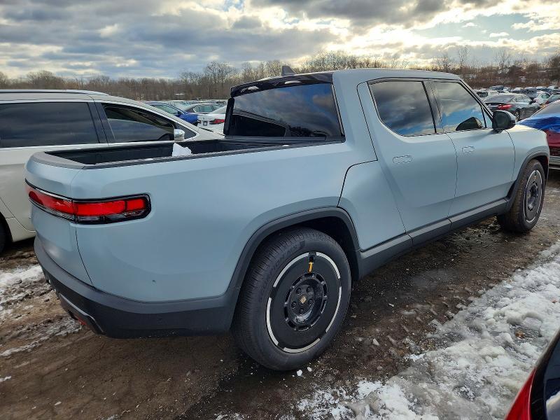 2025 Rivian R1T Adventure