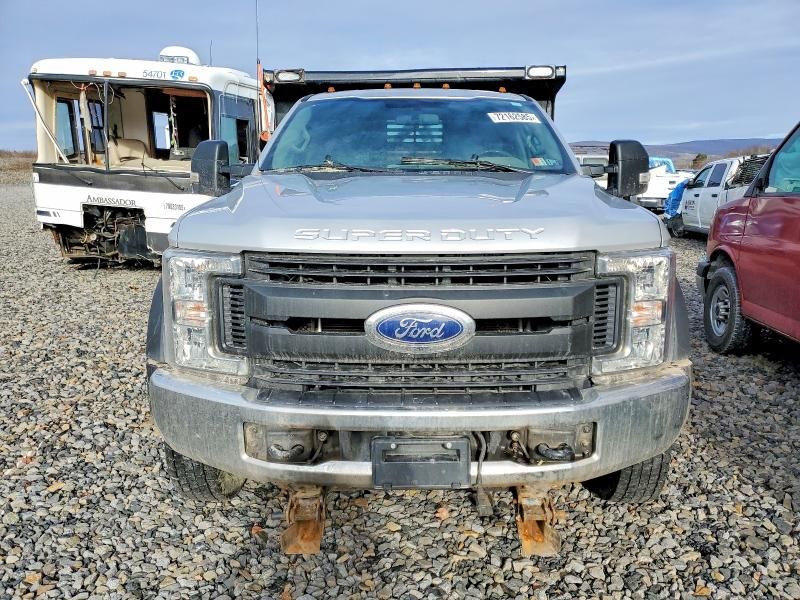 2017 Ford F450 Super Duty Dump Truck