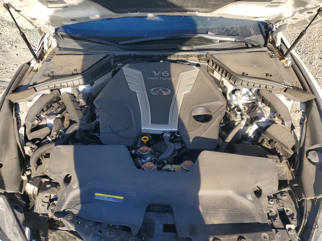 2018 Infiniti Q60 Luxe 300