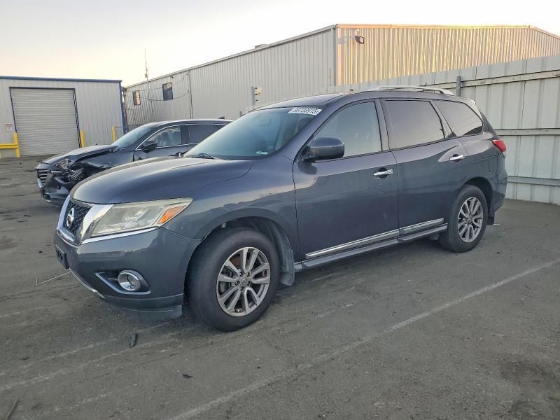 2014 Nissan Pathfinder s