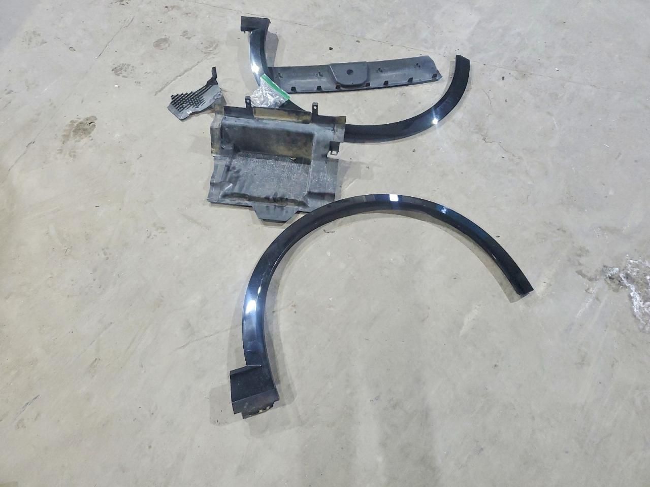 2023 Audi E-tron Premium Plus