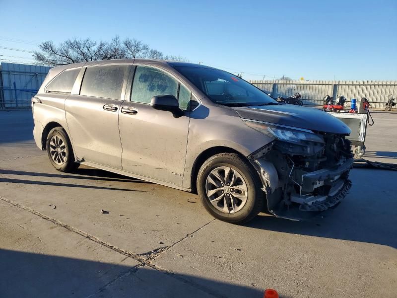 2021 Toyota Sienna le