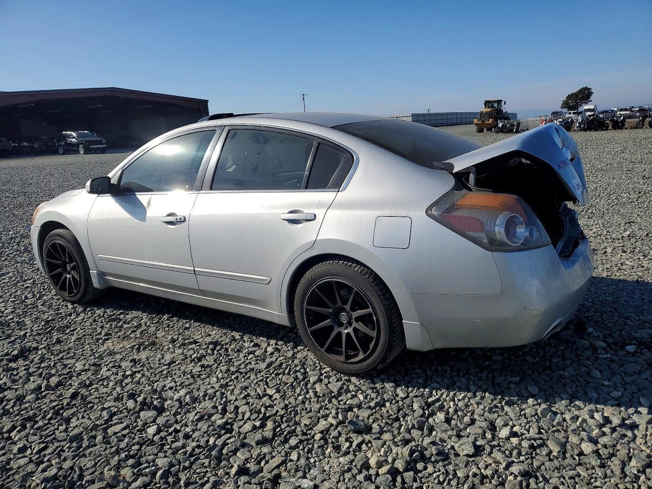 2010 Nissan Altima Base