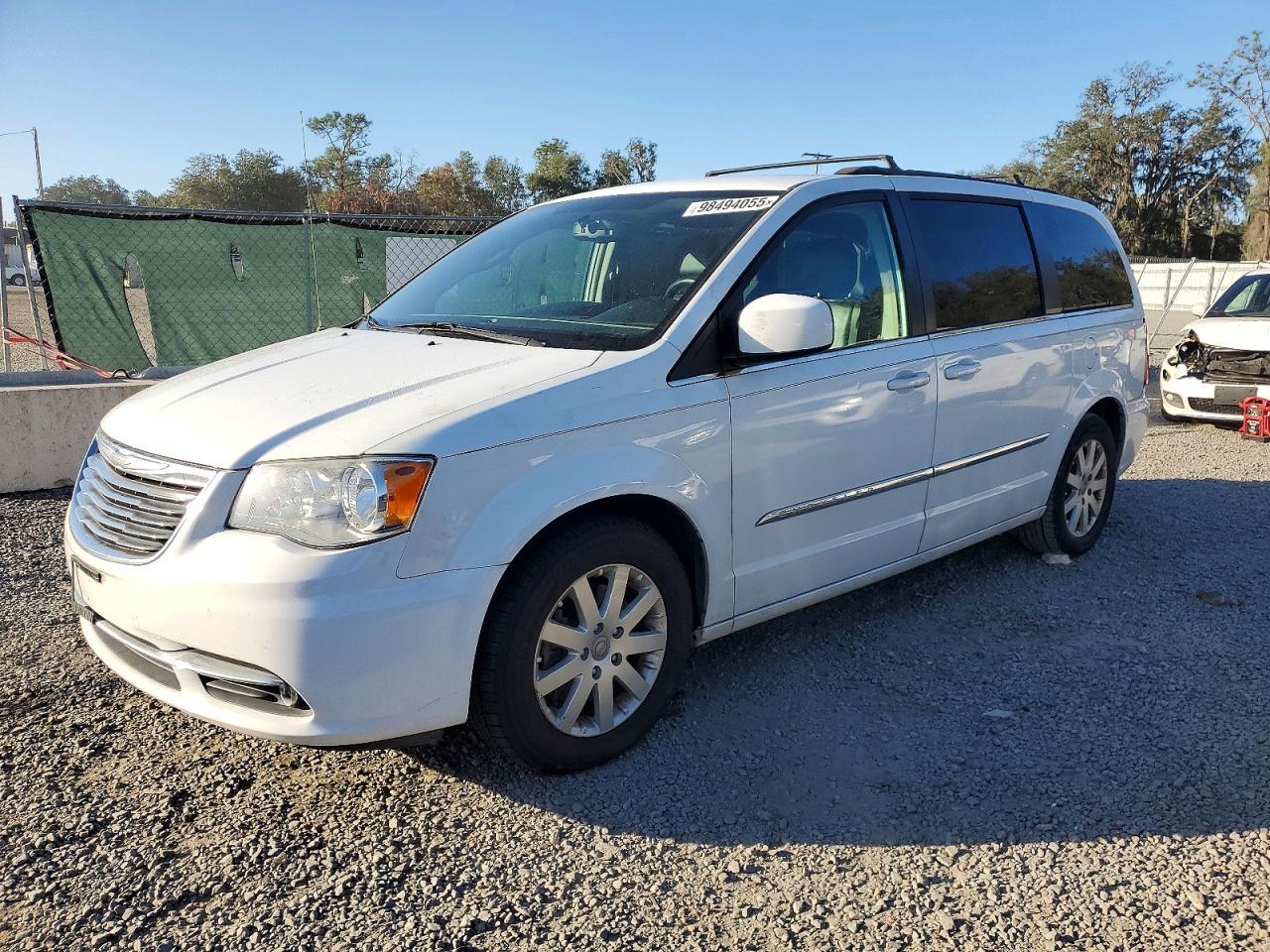 2016 Chrysler Town & Country