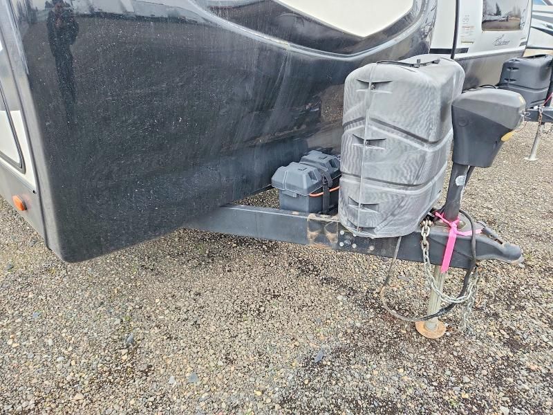 2016 Dutchmen Denali