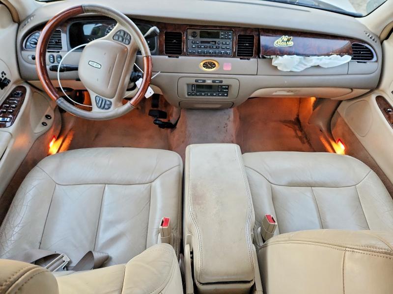 2001 Lincoln Town car Cartier l