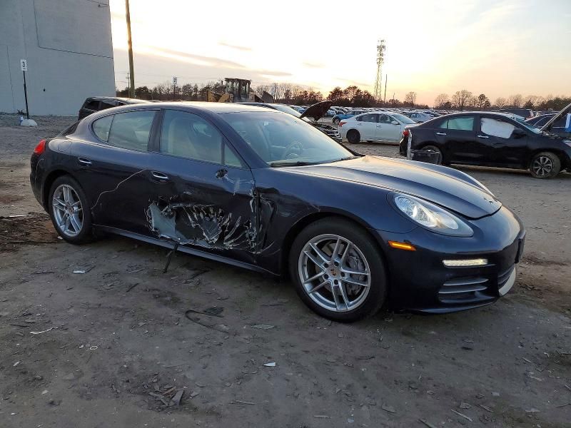 2014 Porsche Panamera 2