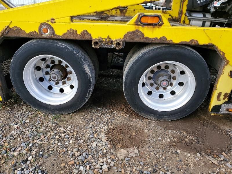 2004 Sun Valley Car Carrier