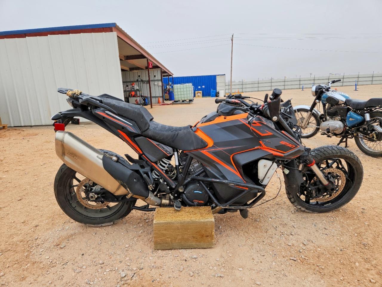 2022 KTM 1290 Super Adventure S
